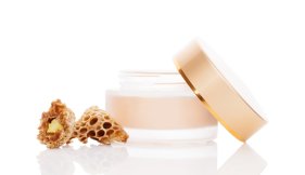 Pot de crème à base de Gelée Royale, bienfaits pour la peau